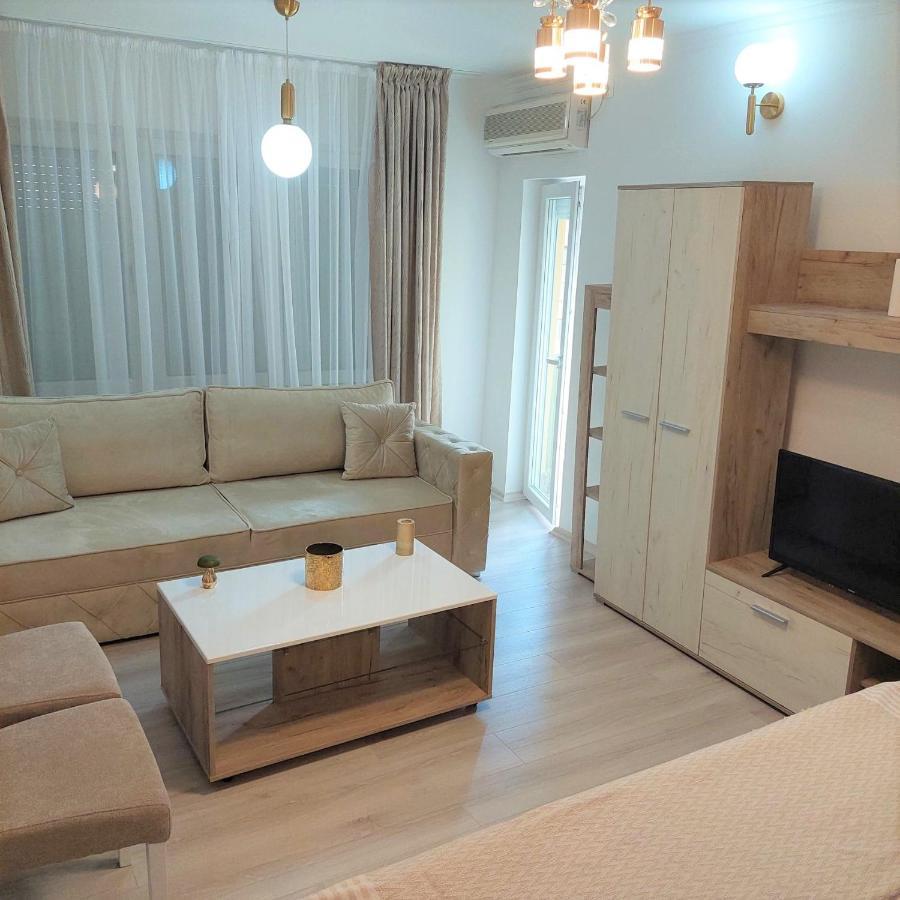 City Lux Square Apartments スコピエ エクステリア 写真